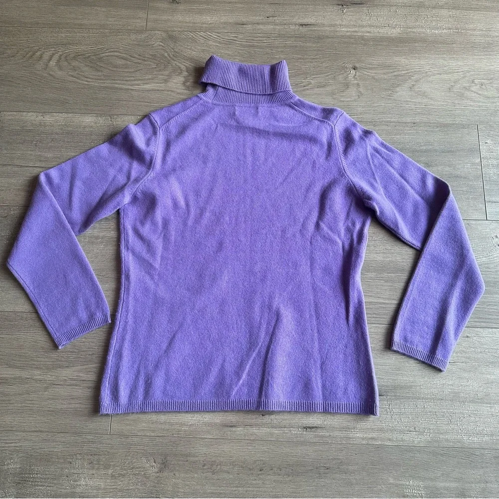 EUC Charter Club Purple Cashmere Turtleneck Sweater - size medium